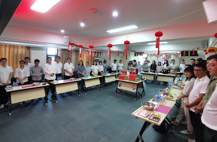 共青團(tuán)南昌市政建設(shè)集團(tuán)有限公司委員會(huì)舉辦了“承傳統(tǒng)文化，享團(tuán)圓美滿”中秋主題活動(dòng)6910.jpg