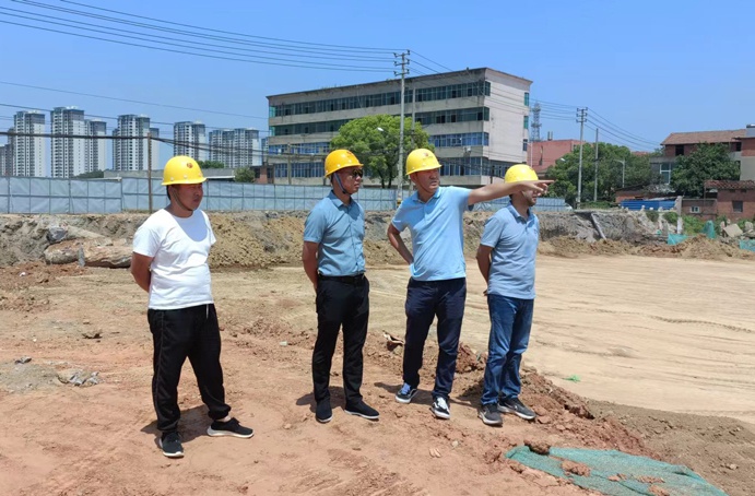 黎德義到廣州路東延工程、昌東三路道路建設(shè)工程開展安全質(zhì)量檢查