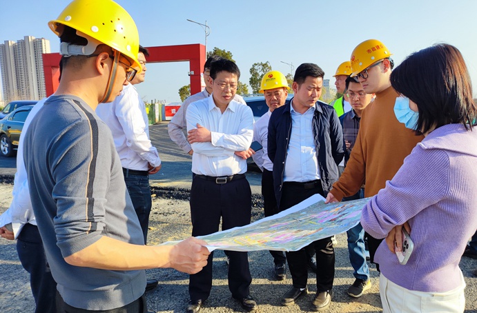 市政公用集團劉順保到朱橋東路項目、昌東三路項目、秦坊安置房項目調研