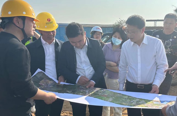 市政公用集團劉順保到朱橋東路項目、昌東三路項目、秦坊安置房項目調研