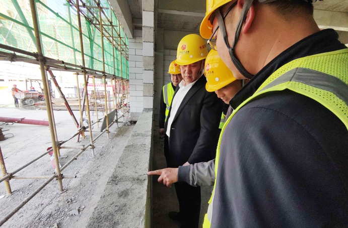 徐旭前往市政公用城三期項(xiàng)目、市政綠色建材科技產(chǎn)業(yè)園項(xiàng)目調(diào)研